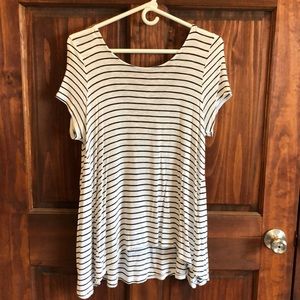 White top with thin black stripes